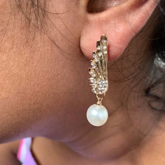 Gold Boho asymmetrical rhinestone pearl Dainty wings Fairy earrings 💖2/$30 - Picture 7 of 11